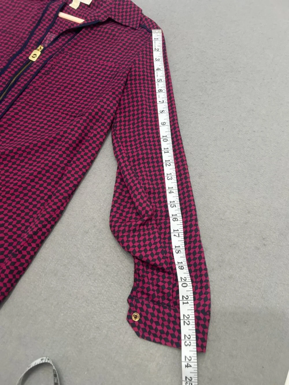 Women’s Michael Kors Pink Navy Geometric Zip Blouse Medium Roll Tab